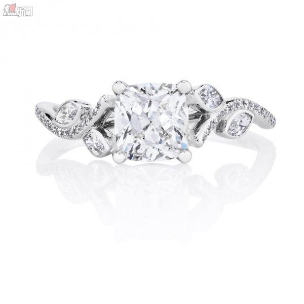 600 2.DE BEERS-Adonis Rose Cushion Diamond Ring
