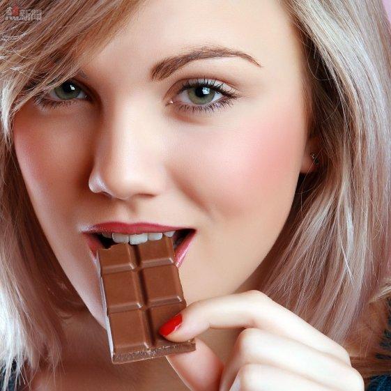 Diet Eating Chocolate Stretch 561x561