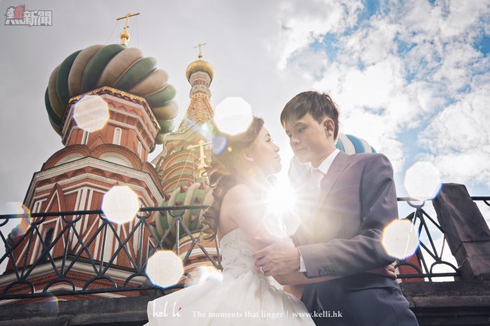 當天部份時間是下著雨，雨點打在鏡頭形成的光斑，在莫斯科地標-聖瓦西裏升天教堂襯托下份外美麗