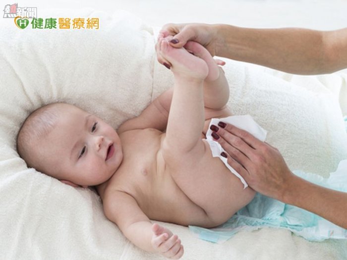 嬰兒專用濕紙巾含過敏成分　少用為妙？　