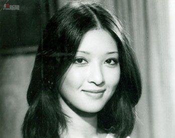 她曾是費翔紅顏知己，“父女戀”閃婚閃離，皈依佛門卻又未婚生女