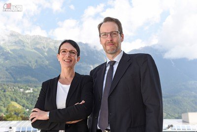 Markus Kittler, academic director of the PhD program, and Susanne E. Herzog, head of MCI Executive Education, are delighted about the confirmation by the AQ Austria. 