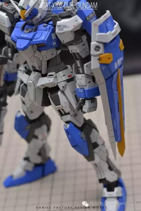 根大木秀：沒有屍裝也一樣帥氣的決鬥高達